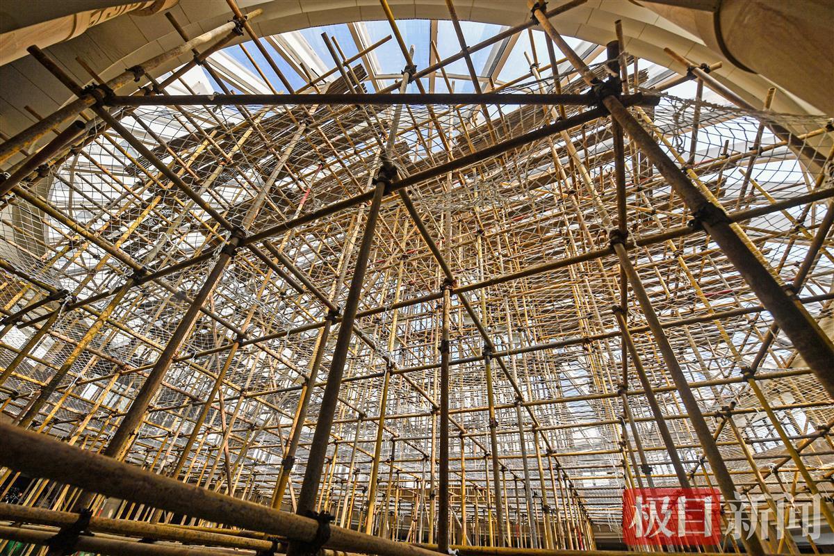 24米高空作業(yè)忙，武漢圖書館錐形玻璃頂即將煥新