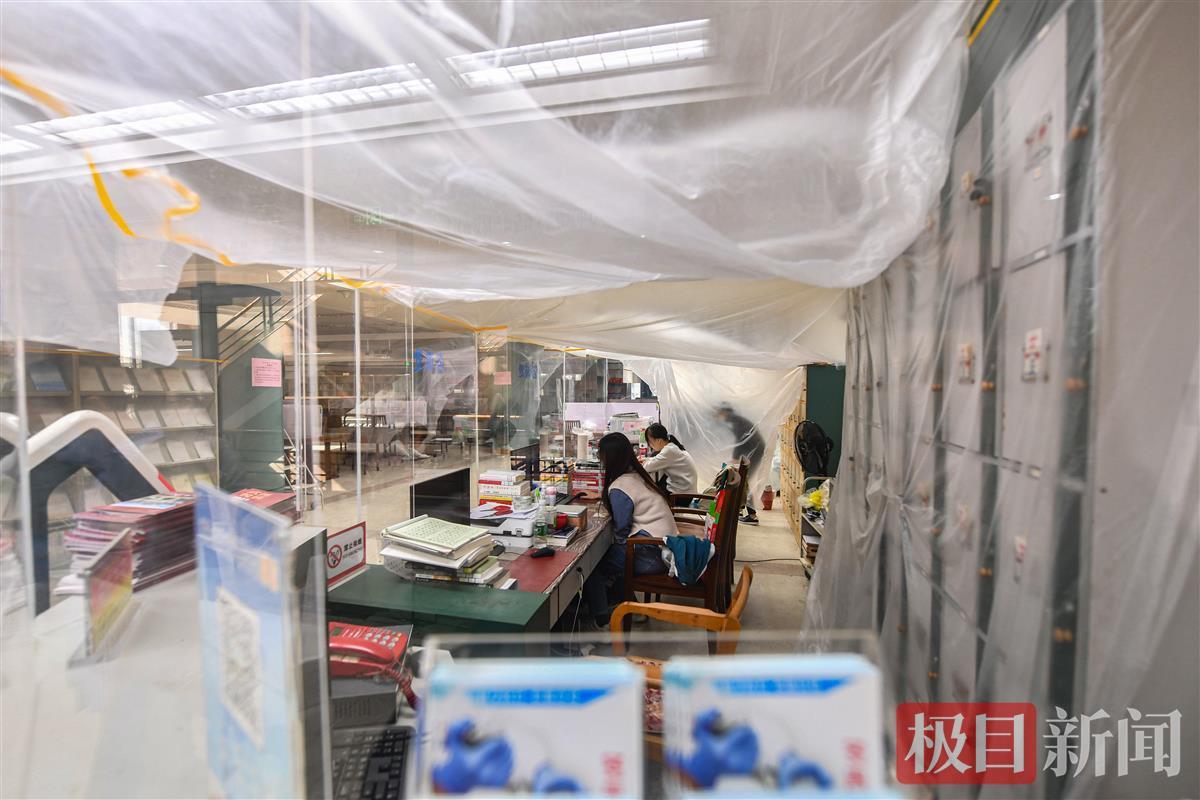 24米高空作業(yè)忙，武漢圖書館錐形玻璃頂即將煥新